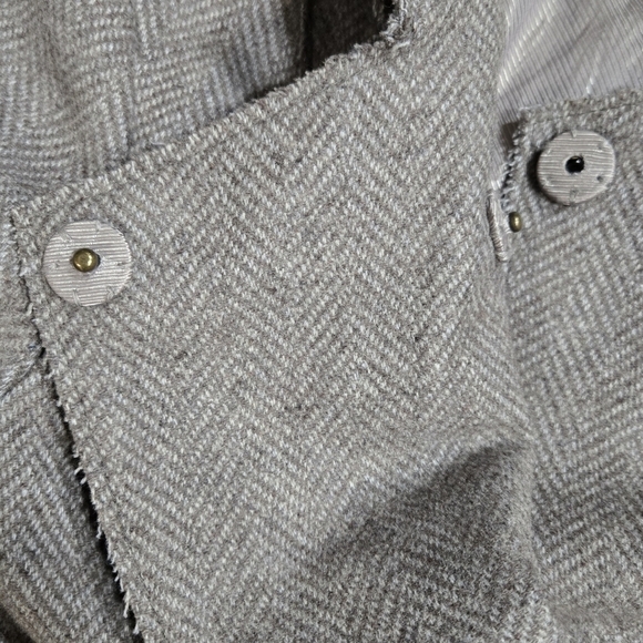 Banana Republic Wool Blend Brown Herringbone Applique Raw Seam Snap Blazer - Picture 6 of 10